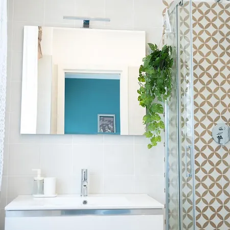 Charming Gregory Apartment